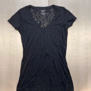 Women’s black shirt